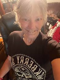 Sharon Mangan's Instagram, Twitter & Facebook