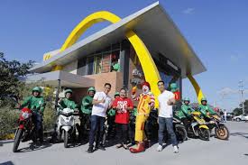 The golden arches logo and i'm lovin' it are trademarks of mcdonald's corporation and its affiliates. Satisfying Filipinos Cravings Grabfood And Mcdonald S Partner To Grow Online Delivery Grab Ph