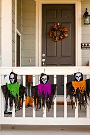 We brought amazing diy ideas to decorate the garden. Quick Ideas For Decorating The Outside Of Your Home For Halloween Mother Distracted