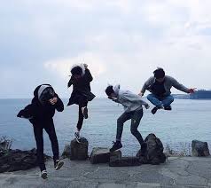 Touch device users, explore by touch or with swipe gestures. 14 Ide Fotbar Fotografi Foto Sahabat Foto Teman