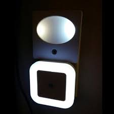 2020 Smart Control Light Sensor Led Night Light Plug In Wall As Guide Light For Finding Way In Hallway Bathroom Bedroom Kids Room From Fashion717 4 78 Dhgate Com