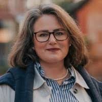 Carol Lundgren's Instagram, Twitter & Facebook