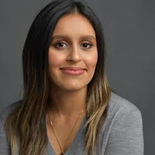 Eva Zelaya's Instagram, Twitter & Facebook