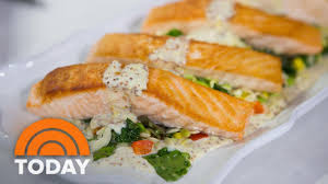 See more ideas about recipes, fish tacos, cooking recipes. Make Giada De Laurentiis Pan Roasted Salmon With Summer Orzo Succotash Today Youtube