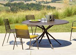 A garden favourite, this titan teak 5ft round wooden garden table is sturdy, stylish, practical and represents brilliant value for money. Moai Round Garden Table Modern Garden Furniture At Go Modern London