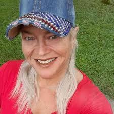 Cassie Johnston's Instagram, Twitter & Facebook