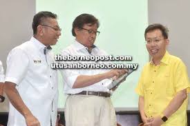 Seramai 26 pelajar universiti malaysia sarawak (unimas) terdiri daripada dua pelajar phd, tiga pelajar sarjana dan 21 pelajar sarjana muda terpilih. Aplikasi Pelajar Permudah Penerima Pinjaman Biasiswa Utusan Borneo Online