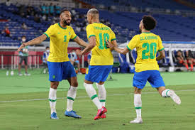 Já o egito confirmou o posto de segunda força na chave, ao empatar com os neozelandeses e derrotar os belarussos. Xs8mjhraus4bvm