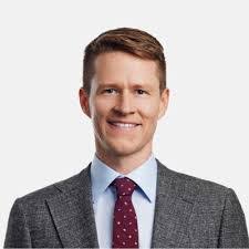 Linda Marini's Instagram, Twitter & Facebook