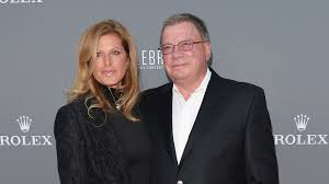 William shatner, pat travers, jeff skunk baxter, james burton, tyler bryant, harvey mandel, canned heat, sonny landreth, steve cropper, brad paisley, arthur adams,. William Shatner Ist Nach 18 Jahren Ehe Offiziell Geschieden Promiflash De