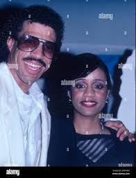 Diane Sinclair's Instagram, Twitter & Facebook