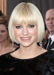 Anna Faris Short Hair Hair Styles Blonde Hair Color Hairstyles With Bangs