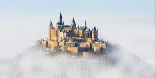 J'aime beaucoup versailles mais pour moi le plus chateau est neuschwanstein (alpes bavaroises), magnifique et situé dans un cadre grandiose. Top 10 Des Plus Beaux Chateaux D Allemagne Oui Sncf