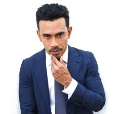 Sumber kepada harian metro berkata, sebelum itu remy dan ezza akan bersiap di sebuah hotel terkemuka di sini sebelum dibawa di lokasi pernikahan pada pagi sabtu ini. Remy Ishak Facebook
