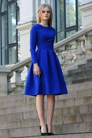 Blue Dress With Pleats And Side Pockets Dress With Rounded Neckline And Long Sleeves Zipper At The Back T Vestidos Formais Azuis Vestidos Vestidos Estilosos