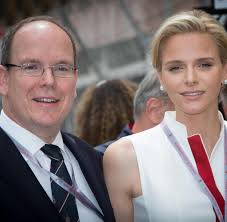 Auf instagram postet charlène die süßen fotos des. Furstin Charlene Von Monaco Welt