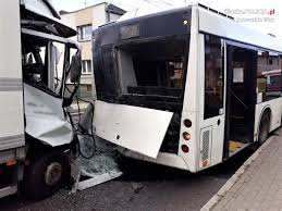 Tłumaczył, że nie zauważył zdarzenia z udziałem nastolatki. Wypadek Z Udzialem Autobusu W Wieszowie Tg Stacja Pl Telewizja Z Miasta Gwarkow