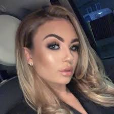 Nora Gee's Instagram, Twitter & Facebook