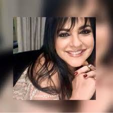 Karen Duran's Instagram, Twitter & Facebook