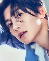 Good morning! The most beautiful and charming actor! 💖💖💖