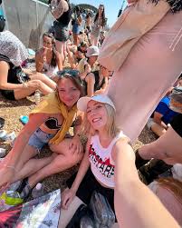 Summer Burk (@summer.iris.b) • Instagram photos and videos