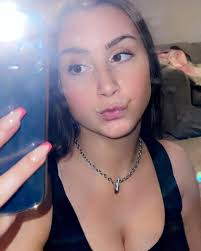 & @sarahh.lambertt house and car