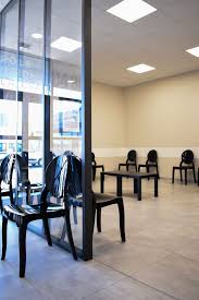 La collaboration d'expert vision center avec des chirurgiens ophtalmologues à strasbourg tous réputés notre centre de la vision vous propose un parcours personnalisé en fonction de vos besoins. Centre De La Vision A Istres 13800 Chemin Bord De Crau Adresse Horaires Telephone 118000 Fr