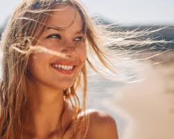 Alyson Barrow's Instagram, Twitter & Facebook