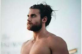 According to elle, this measurement was discovered by hair expert john frieda, who studied faces and found that the angle of the jawbone determines if someone would look better with short or long hair. What Do Most Of The Girls Think Of A Guy With Long Hair Quora