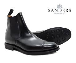 ドクターマーチンの代表的モデル「 ペニーローファー(penny loafer) 」 「搾乳場前の牛の待機場所（loafing area）での作業靴」から生まれたと言われているローファー。 é­…åŠ›æº¢ã‚Œã‚‹è‹±å›½é´ ã‚µãƒ³ãƒ€ãƒ¼ã‚¹ Sanders 1140b ãƒ¡ãƒ³ã‚º ãƒŸãƒªã‚¿ãƒªãƒ¼ ãƒã‚§ãƒ«ã‚·ãƒ¼ ãƒ–ãƒ¼ãƒ„ Military Chelsea Boot ãƒ–ãƒ©ãƒƒã‚¯ ã‚¹ãƒˆãƒ¬ãƒ¼ãƒˆ