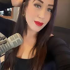 Reyna Reyes updated their profile picture.