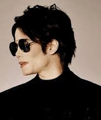I Am Dangerously Close To Getting This Haircut Dangerously Close Michael Jackson Michael Jackson Pics Micheal Jackson