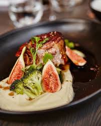 Un Repas Succulent Vous Attend Ce Soir Au Verses Bistro Visitez Notre Site Web Pour Plus De Renseignements Sur Notre Menu Lien Dans Notre Bio