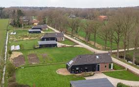 De koloniën van weldadigheid hebben de erkenning te danken aan het voor die tijd unieke concept om stedelijke 'paupers' naar het platteland te verplaatsen en daarmee een beter leven te bezorgen, maar ook aan het landschap dat van dat streven de uitdrukking is: Bewoners Van Kolonien Van Weldadigheid Mogen Meedenken Over Ontwikkeling Toerisme In Hun Gebied Stellingwerf
