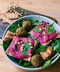 Salade Tartines De Mousse De Betterave Maison Salad Homemade Beetroot Mousse S Toasts Food Food Processor Recipes Chicken Satay