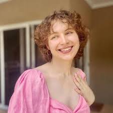 Hazel Rue's Instagram, Twitter & Facebook