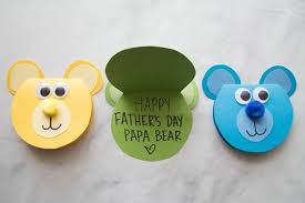 Papá ayudando a leer a su hijo. Https Xn Ideasymanualidadesparanios 4rc Com Tarjetas Para El Dia Del Padre