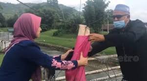 Tanjung malim malaysia terletak di 6930.86 km barat. Air Mata Di Atas Jambatan