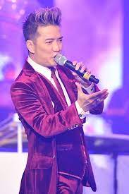 Đàm vĩnh hưng không chỉ nổi tiếng bởi giọng hát khàn lạ mà còn vì những đồn đoán về giới tính. Ä'am VÄ©nh HÆ°ng Lá»‡ Quyen Vá» Phu Quá»'c Hat Bolero Bao NgÆ°á»i Lao Ä'á»™ng