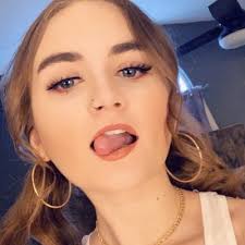 Leinie Hattabaugh (@leinie95)