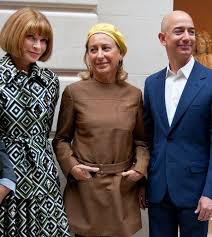 Today's top 1,000+ fashion pr jobs in los angeles, california, united states. Jeff Bezos And Anna Wintour Partner Up The New York Times