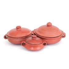 Also, clay pots are slightly alkaline, which neutralizes acidic foods like lemon and tomato when cooking. Clay Pots For Cooking Indian Indian Clay Pot Vtc Clay Pots