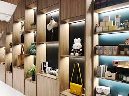 Naiise is known for its love of quirky knick knacks with singaporean flavor, and it even though jewel's got a myriad of shopping options, naiise iconic stands out among the mass market crowd for. 26 Photos Why Naiise S New Store At Jewel Changi Is Truly Iconic