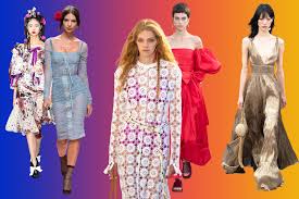 Vestiti accessori acconciature e make up. Moda Estate 2019 Tutte Le Tendenze Vestiti E Colori Della Stagione Vogue Italia