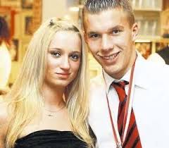 Vier jahre später, im april 2008, wurde die gebürtige polin erstmals mutter. Lukas Podolski And Monika Puchalski Famousfix Com Post
