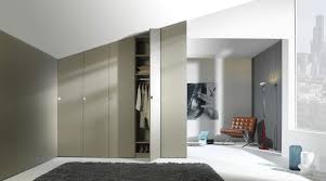 Ein kleiderschrank nach maß spart wohnraum in der berliner wohnung maßangefertigte möbel können helfen, bestehenden wohnraum so gut es geht auszunutzen. Schranke Nach Mass Herstellen Lassen Bei Hyller Wohnsysteme Berlin
