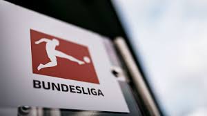 Torschützenkönig ist derjenige spieler, der im verlauf einer bundesligasaison die meisten tore erzielt. Armelhoch Am 1 Spieltag Der Bundesliga Dfl Deutsche Fussball Liga