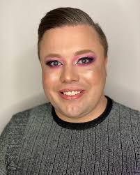 Mike Batty (@make_up_mike) · Melbourne, VIC