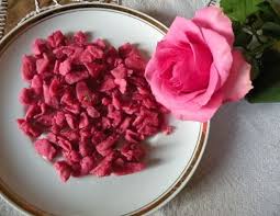 Kandierte Rosenbluten Rezept Rezept Kandieren Himbeeren Geschenke Aus Der Kuche