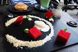 Solo memang terkenal dengan budayanya yang kental dan makanan khasnya yang enak. 9 Tempat Nongkrong Di Solo Bikin Betah 24 Jam Rekomended Tempat Nongkrong Di Solo